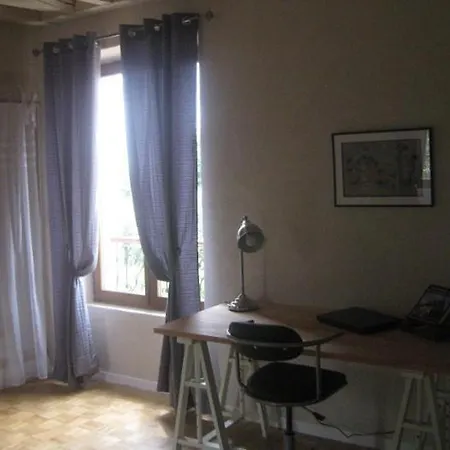 度假居 红色百叶窗度假屋 Vigny (Val d'Oise)