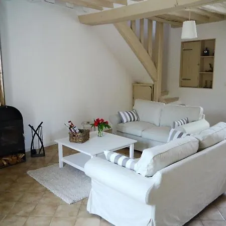 红色百叶窗度假屋 度假居 Vigny (Val d'Oise)