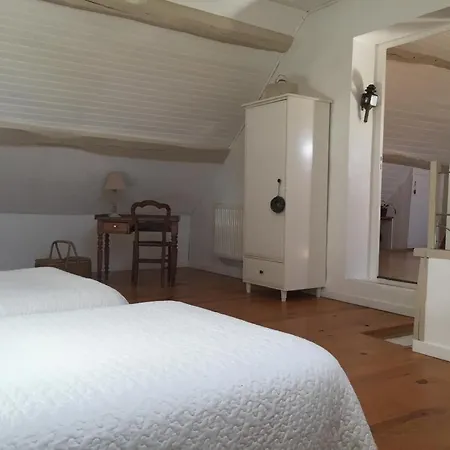 红色百叶窗度假屋 度假居 Vigny (Val d'Oise)